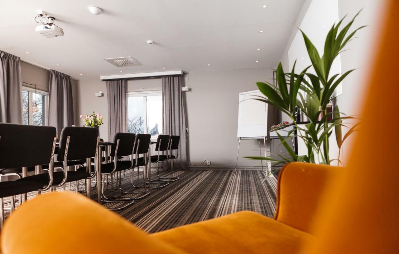 Hotell Lassalyckan Ulricehamn Exterior photo